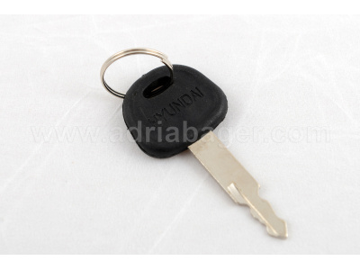 21N4-10400K Hyundai ključ